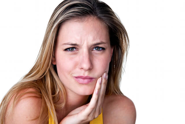 woman-toothache